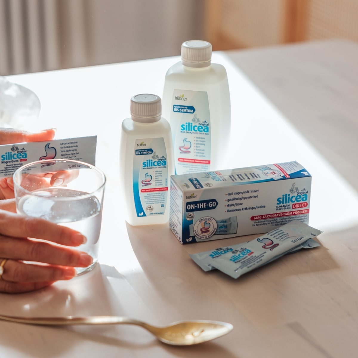 Silicea Mag-Tarm Gel på flaska och Silicea Mag-Tarm DIREKT dospåsar